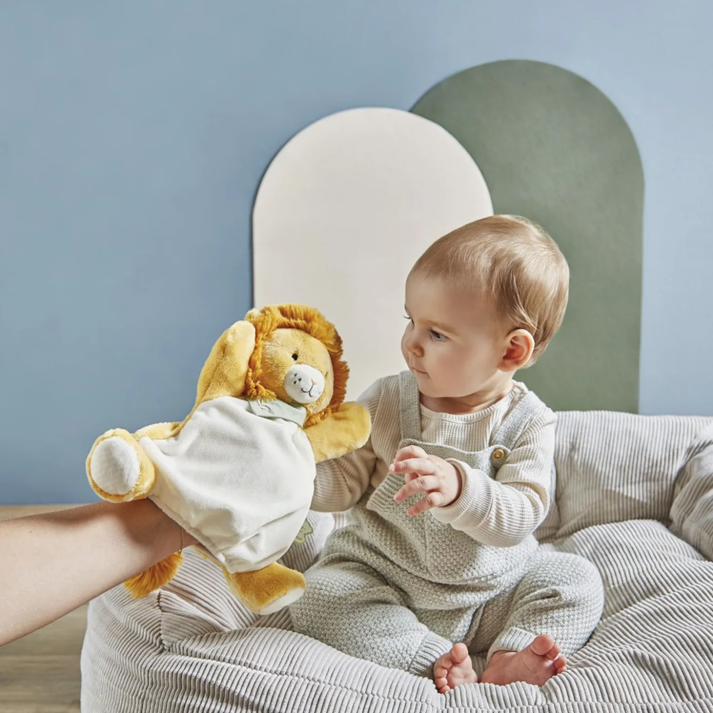 Kaloo Nougat Lion Puppet